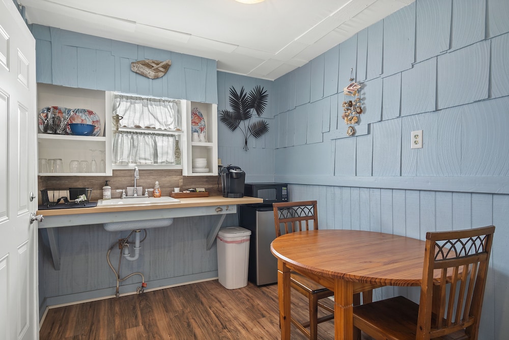 Anglers Court Beach Bungalow #16 view 4