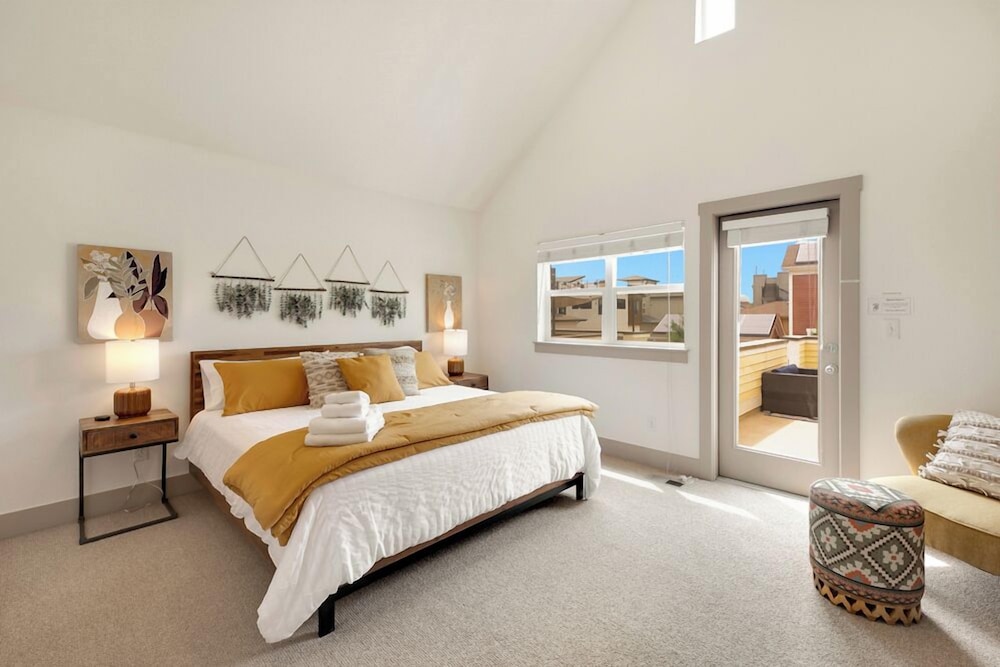 Spacious Retreat Near Old Town & Breweries