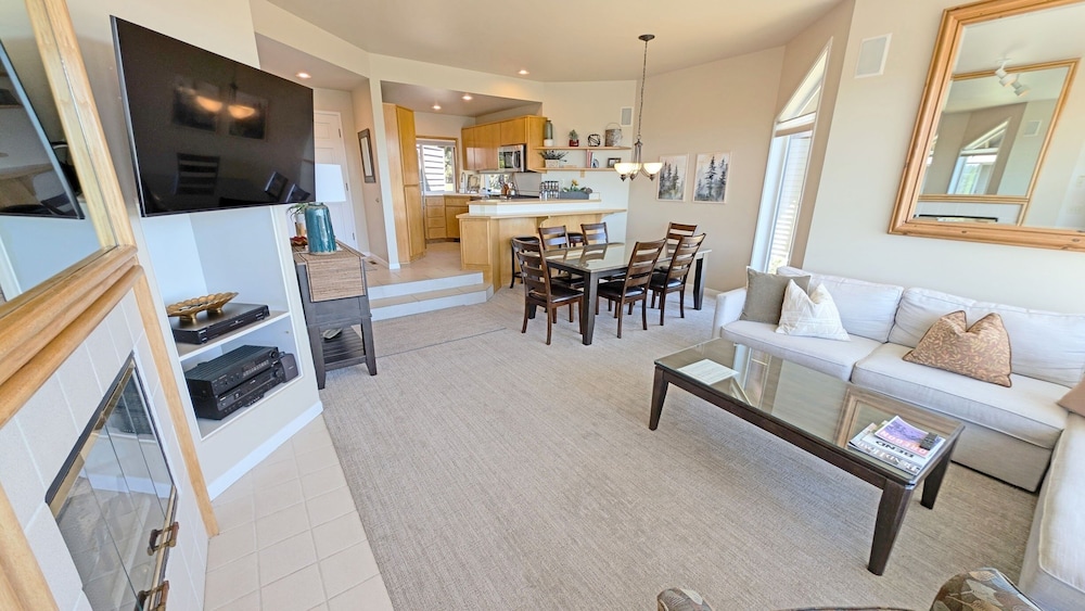 Mt Bachelor Village 328 A 1 Bedroom Condo