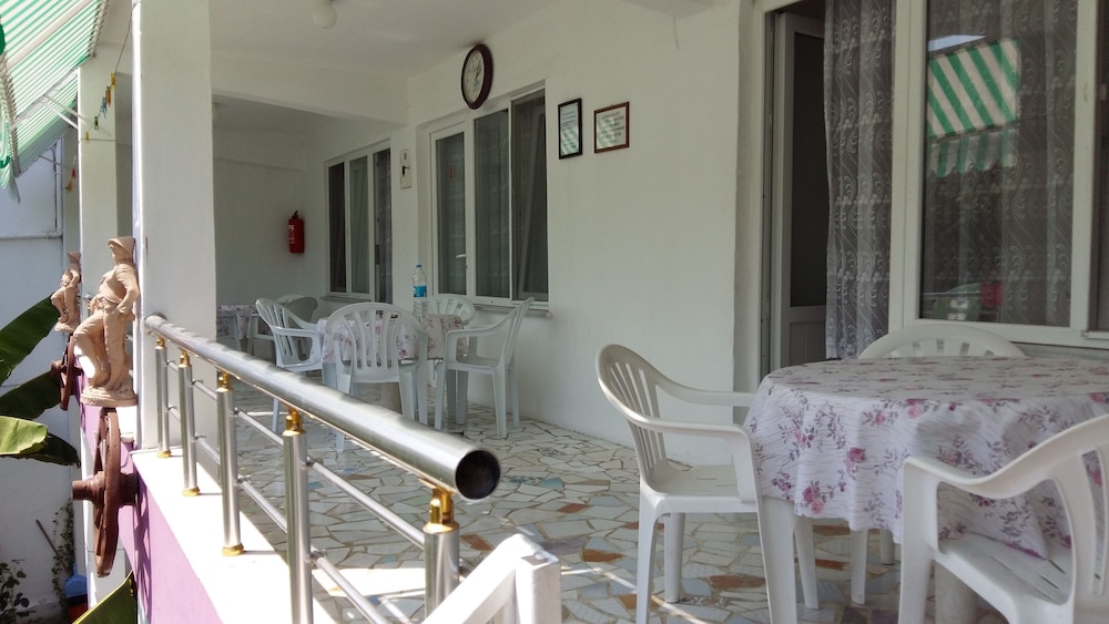 Kumbağ Green Garden Pansiyon