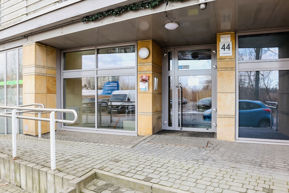 Apartment Krakow Rydlowka 44 by Renters view 3