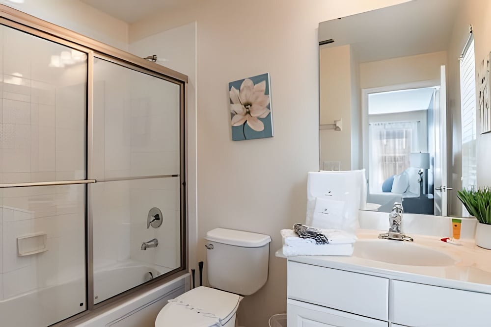 Solterra 6br, 4 Ensuites, Pool & Game Room