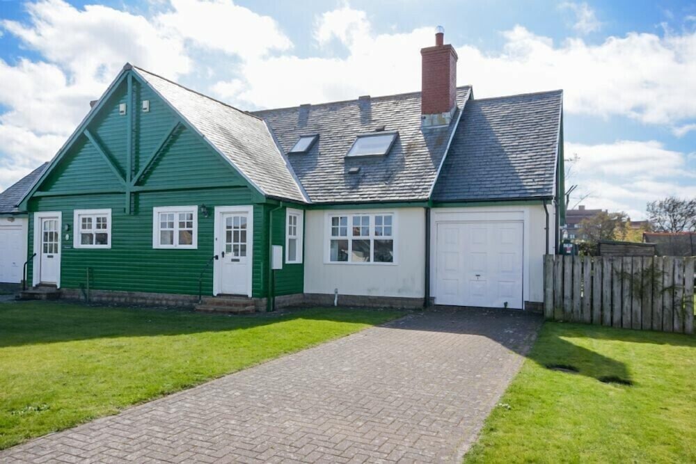 Armstrong Cottages No22