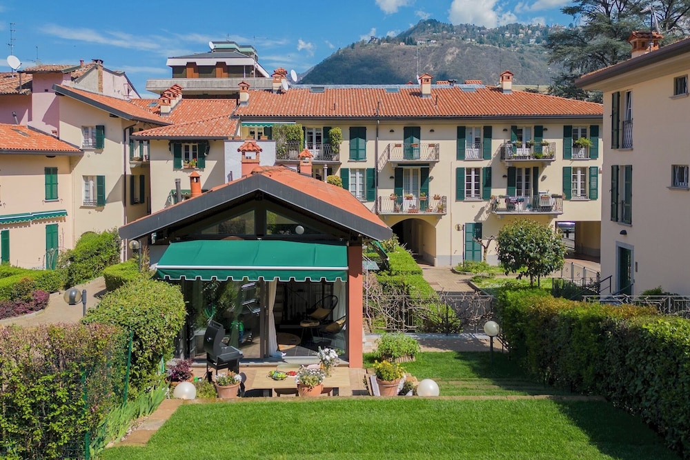 Vico Garden-203 by Rent all Como