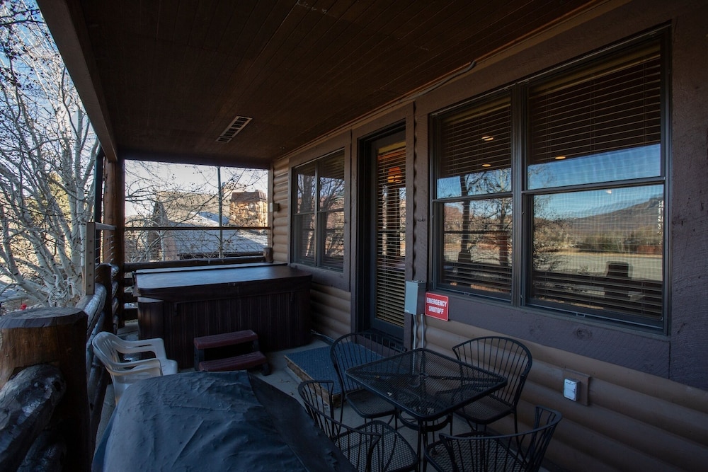 Comstock Lodge at Deer Valley Resort - Two Bedroom Condo with Hot Tub #101 2 Condo