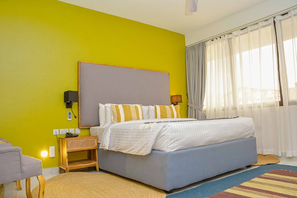 Best Western Jangwani Sea Breeze Hotel