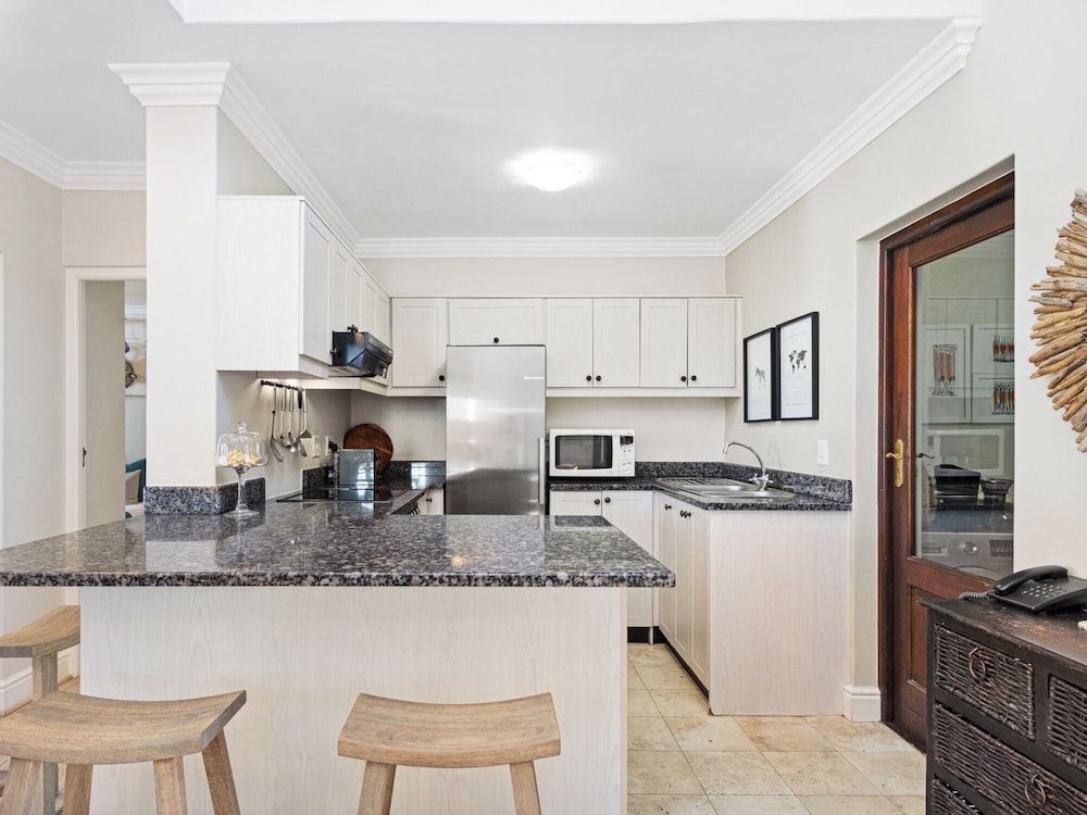 Winelands Golf Lodges at De Zalze