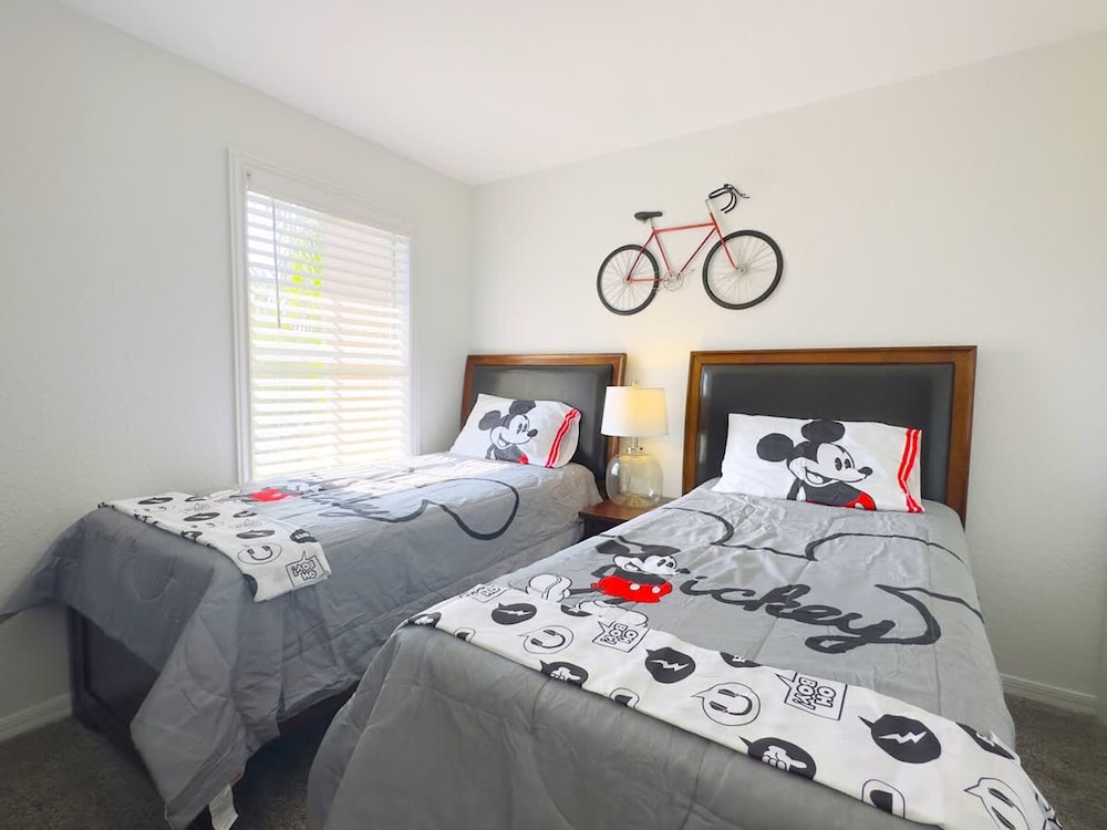 Modern 4BR Home in Regal Palms Resort Near Disney