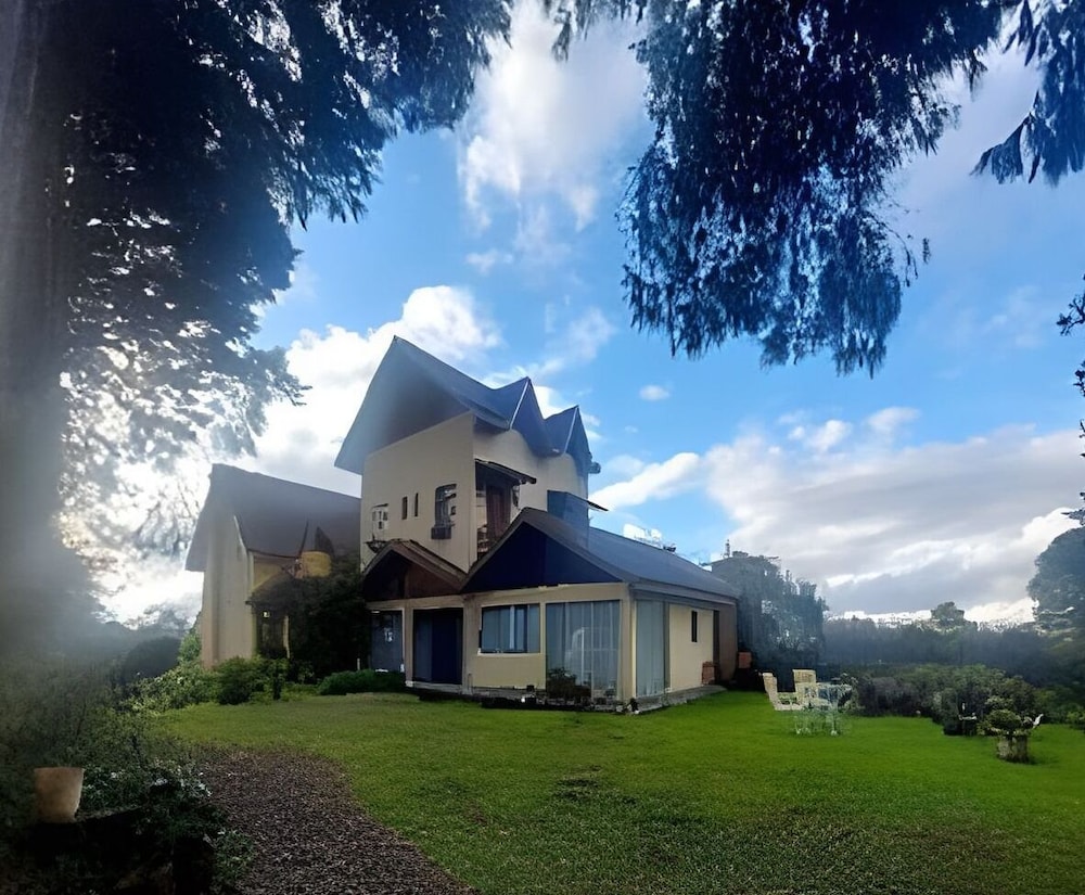 THE WRITERS HOUSE