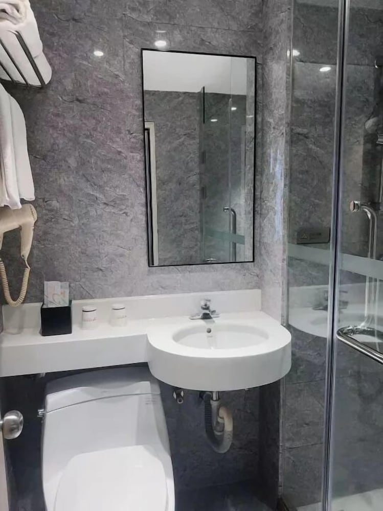 YESTE Hotel (Shenzhen Nanshan Qianhai Daxin subway station)