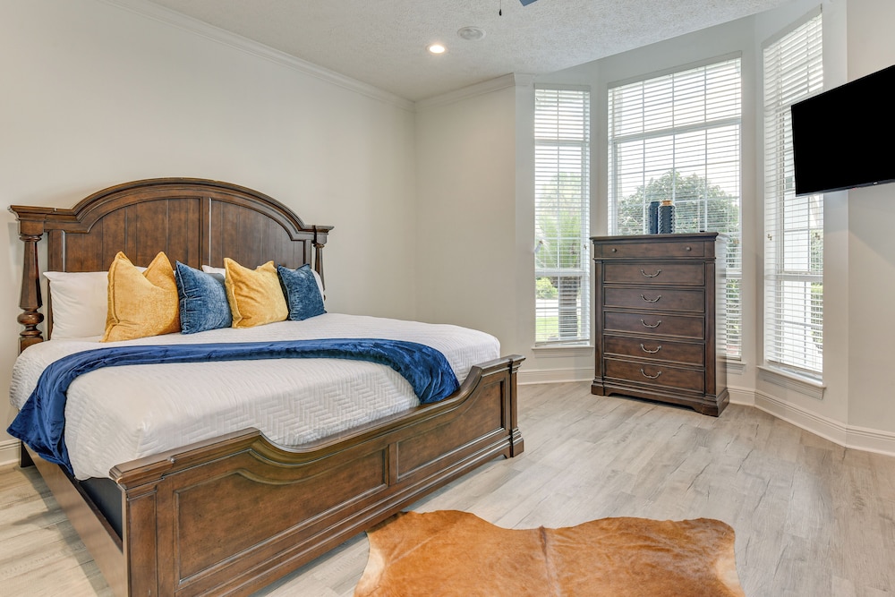 2 Mi to Beach: Luxe PCB Escape w/ Outdoor Space!