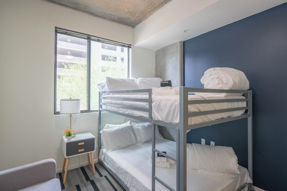 ROVE LIVING/KL - Roosevelt Point