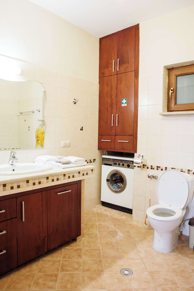 Anastasia s Kastoria Cozy Modern Garden Retreat