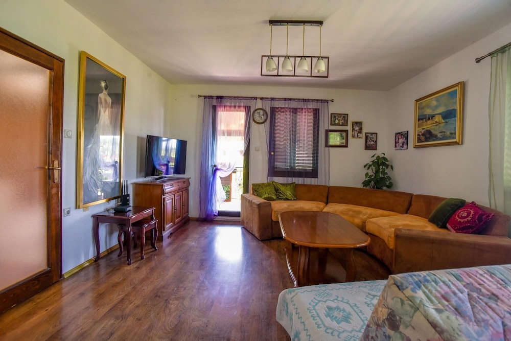 Sea View Villa w Terrace 10 Min to Beach in Budva view 3