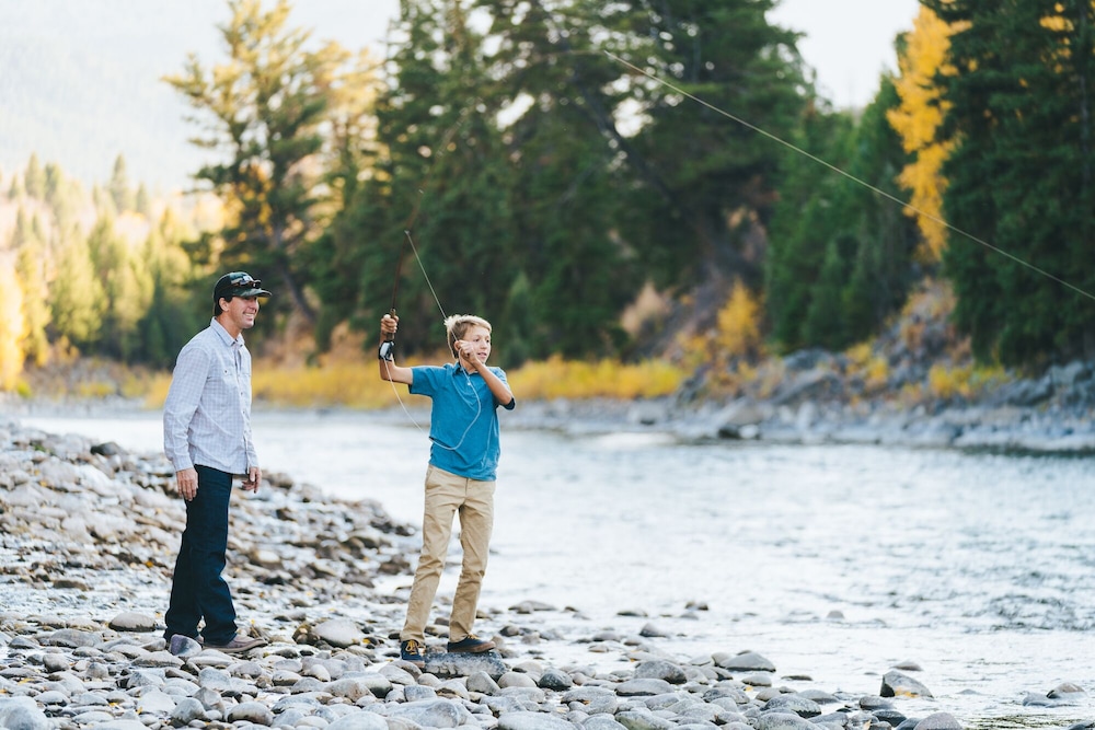 Snake River Cabin Village