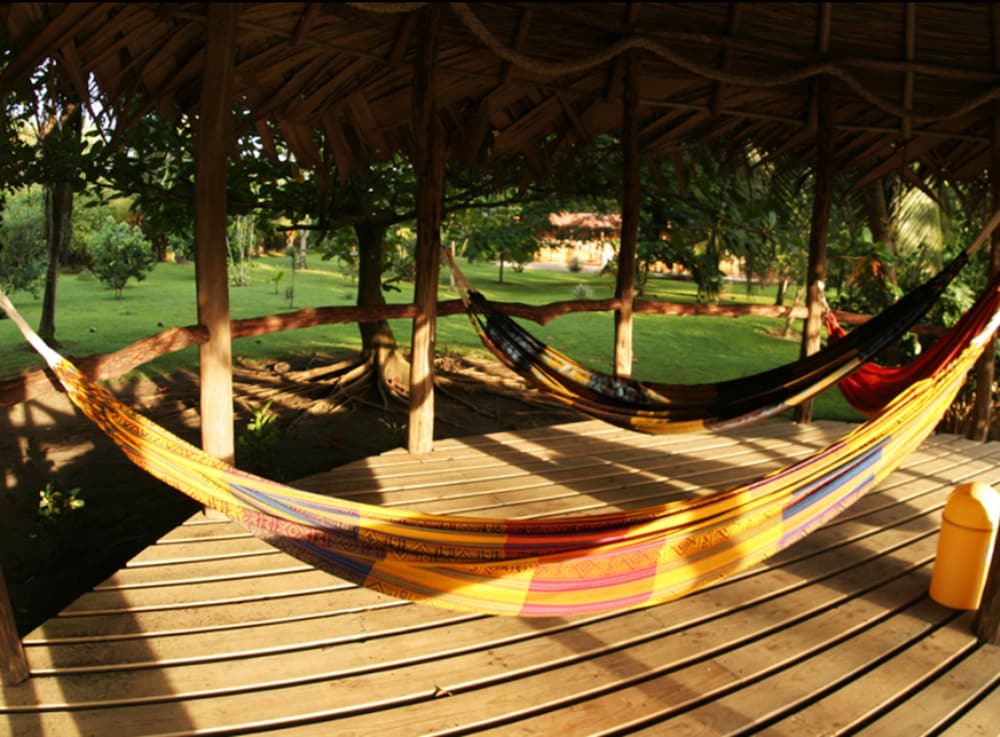 Turtle Beach Lodge