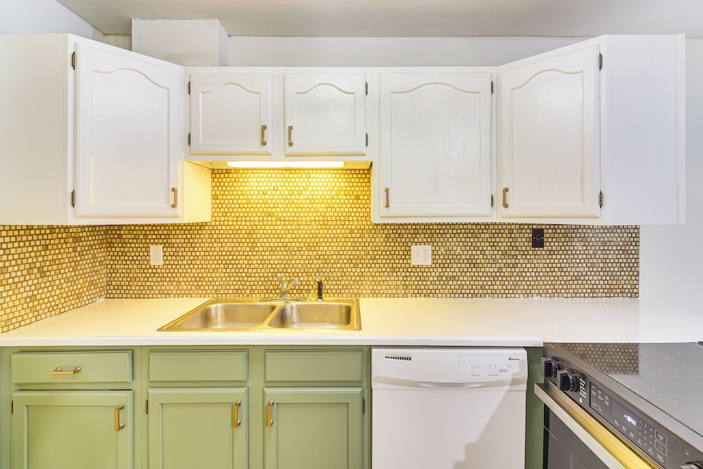 Walk to Winter Park Resort: Condo w/ Hot Tub!