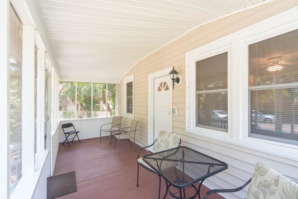 W Huron 110 2 Bedroom Holiday Home By My Ocean Rentals