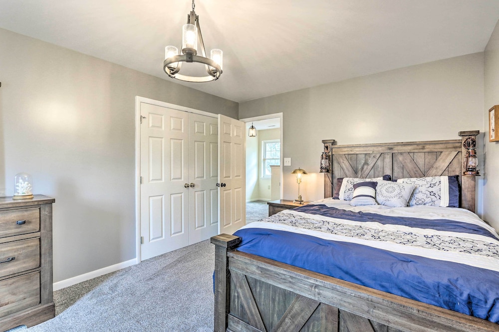 Charles Town Home w/ Private Pool Hot Tub - Property Image 28