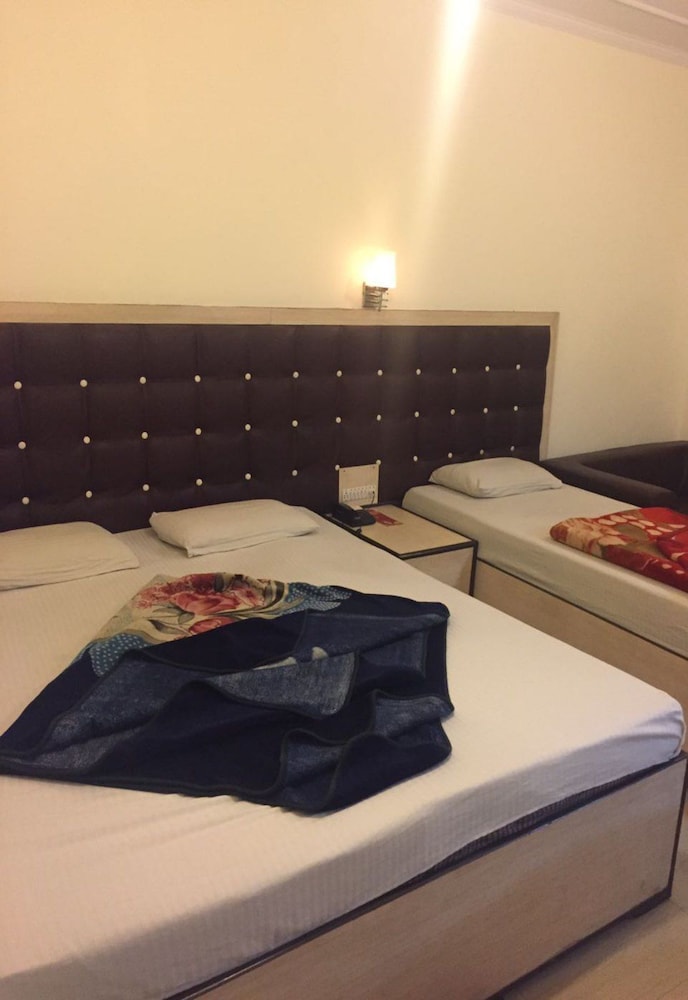 ADB Rooms Hotel India International Dx
