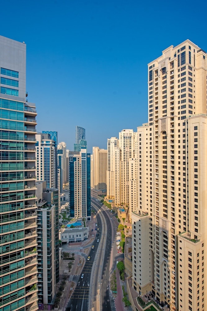 Amazing Cozy 1-bedroom Apartment Perfect for 4 in Dubai Marina