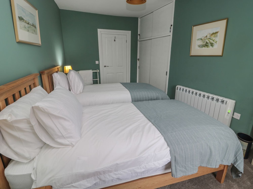 Salmon Cottage