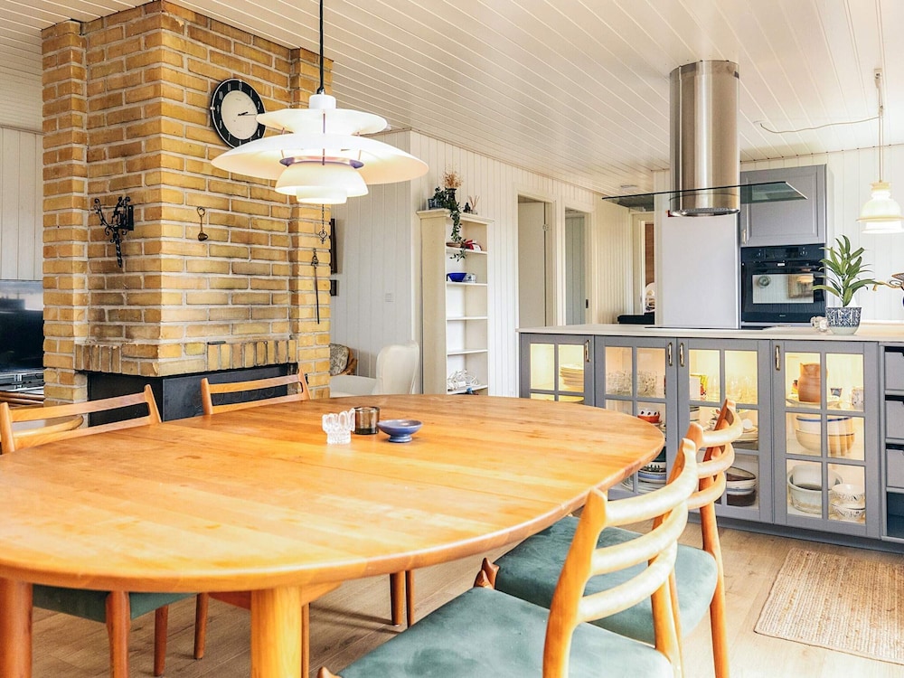 6 Person Holiday Home in Pandrup