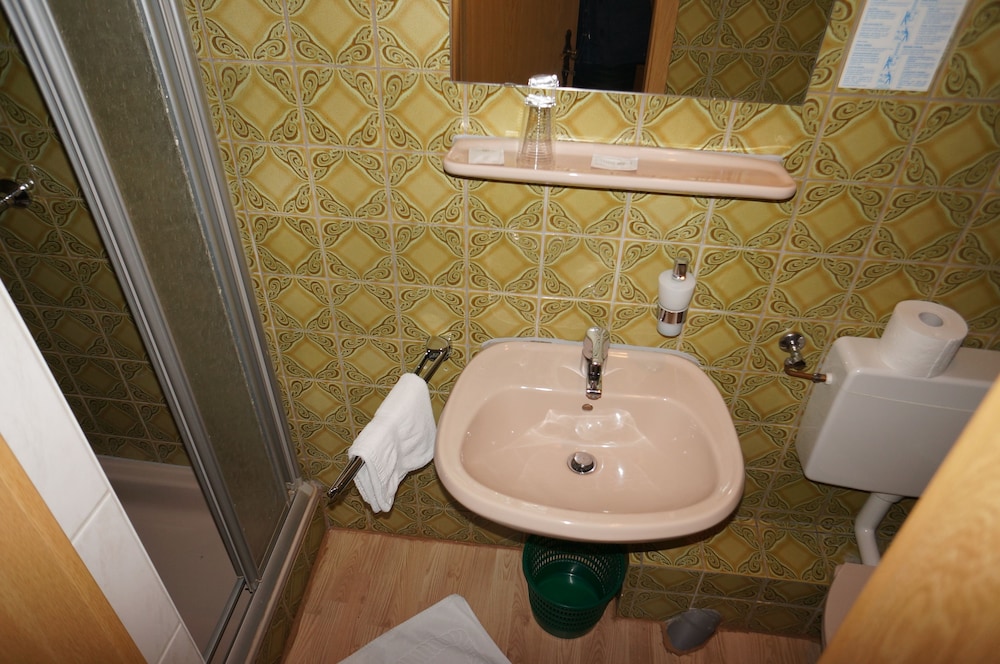 Photo 37