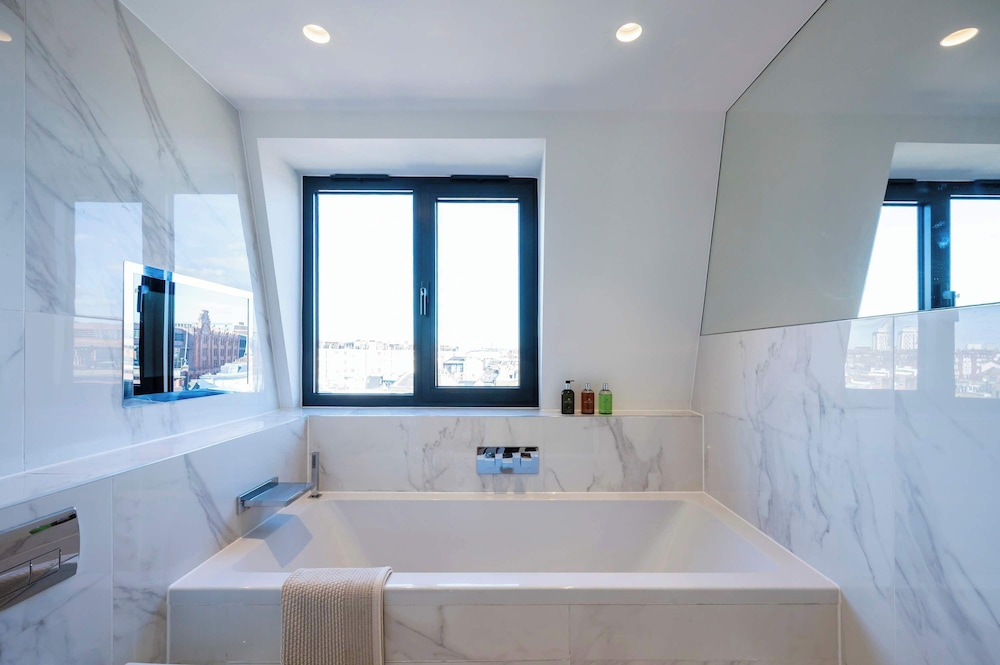 Maison De Brompton With 1 Bedrooms and 1 Bathrooms