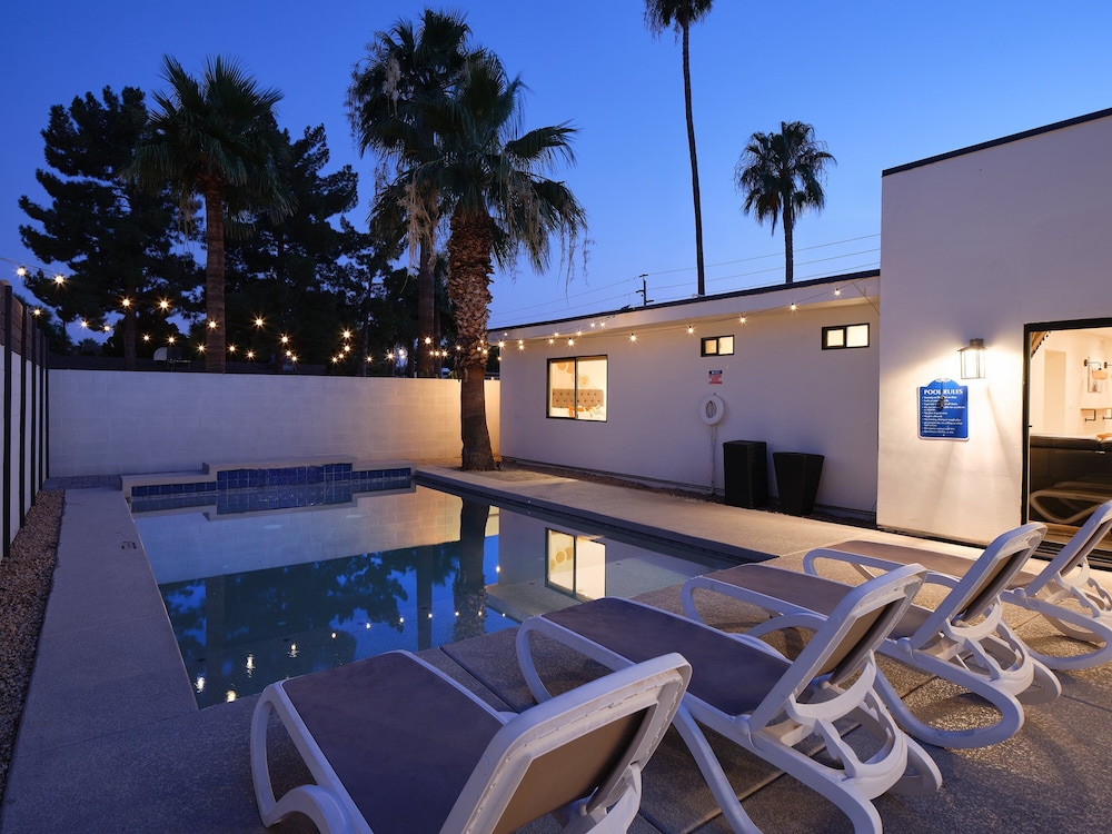 Sunset - Private Pool & Spa - Walk to Old Town