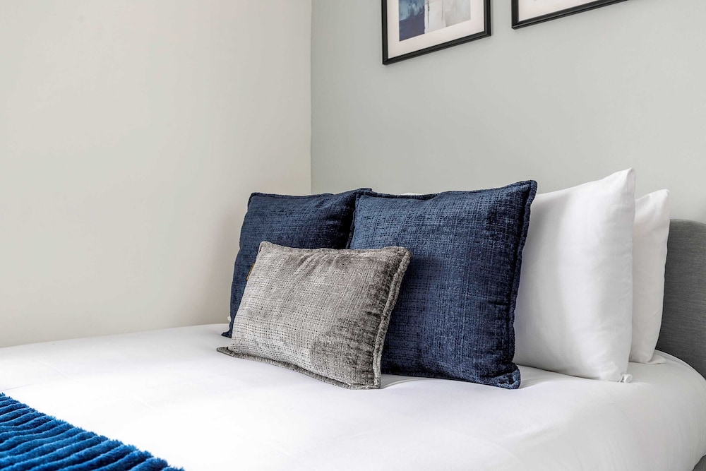 Finsbury Park Retreat: Modern Comfort view 2