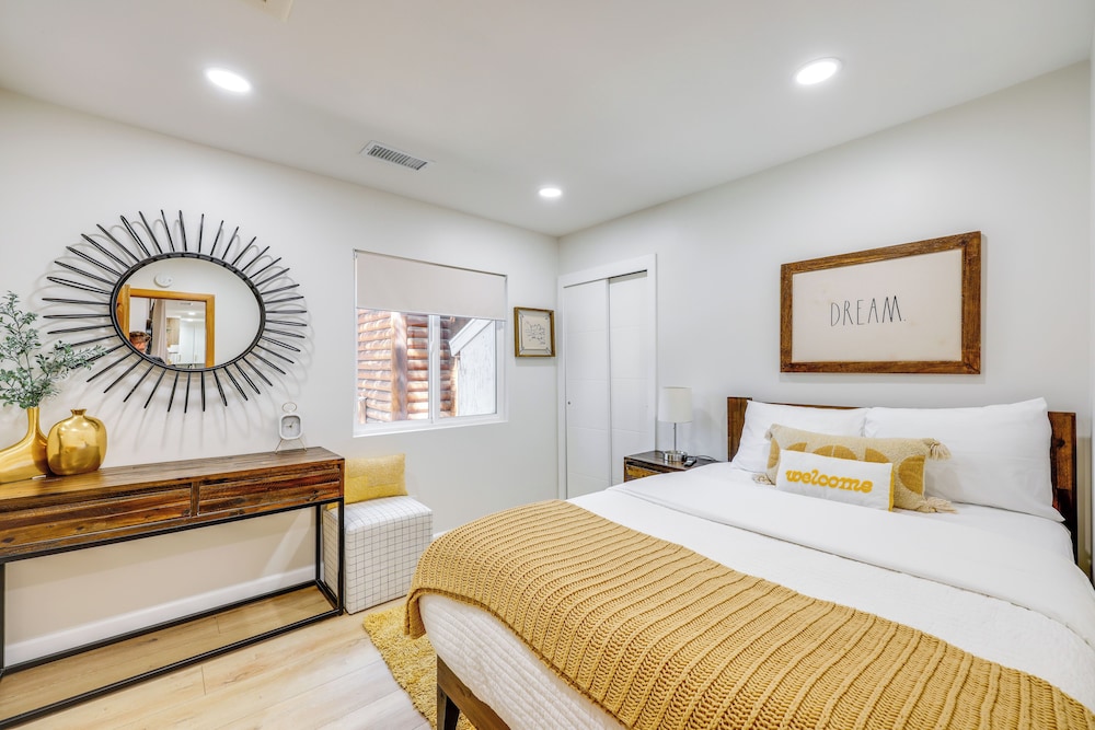 Walk to Big Bear Marina: Modern Home w/ Hot Tub!