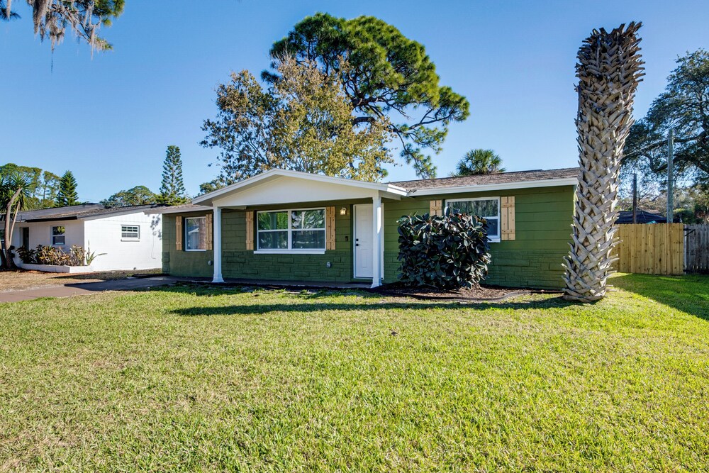 2 Mi to Gulf! Pet-friendly Home in New Port Richey