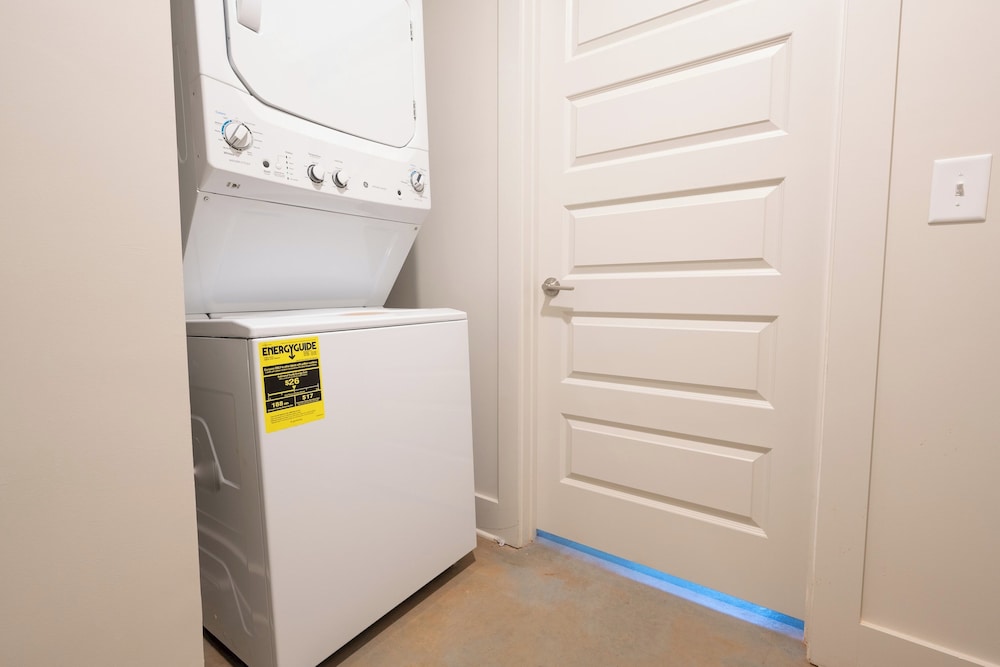 Landing Furnished Apartments - Northwest Charlotte