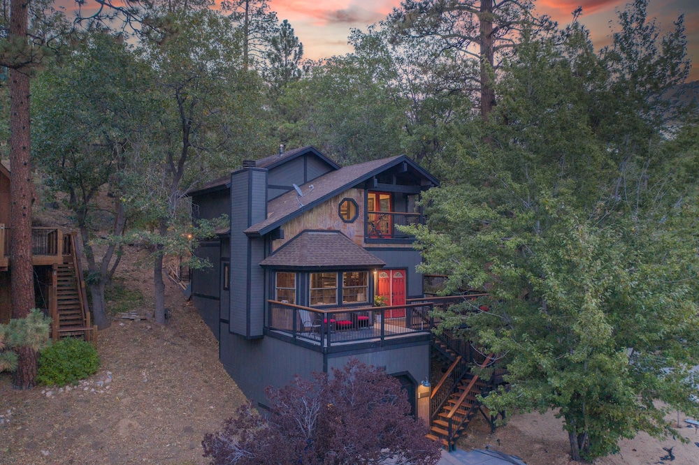 Modern Moonridge Manor