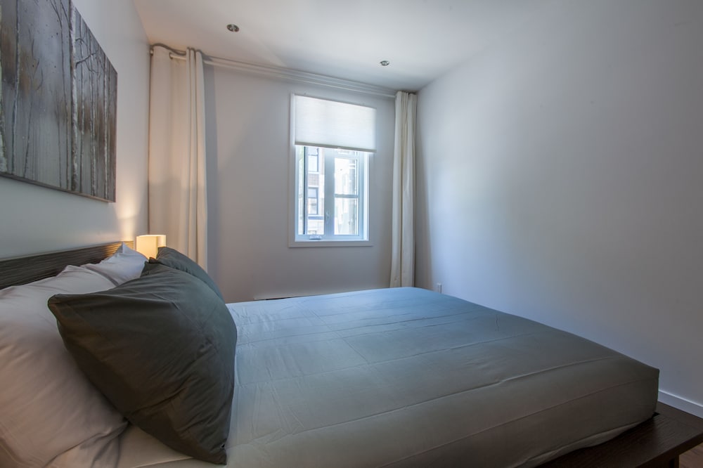 LMVR - LuxApt 3 - 7 bedrooms 2 bathrooms