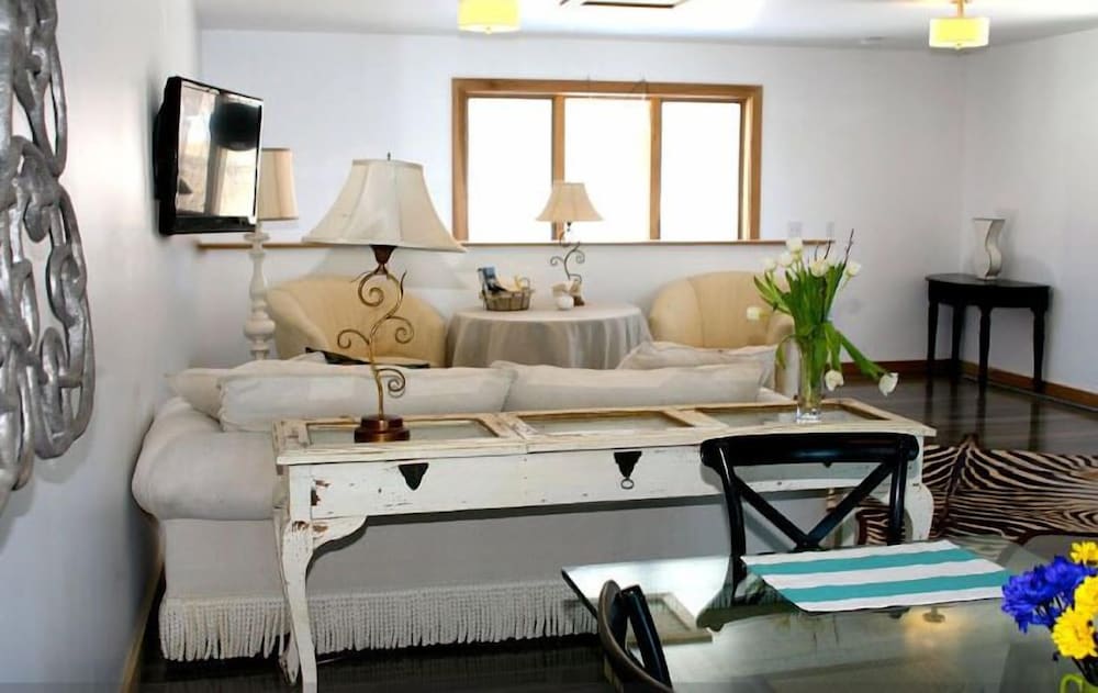 The Carriage House
