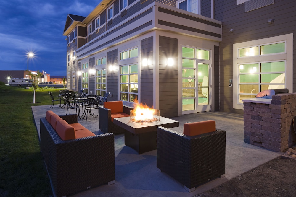 GrandStay Hotel and Suites