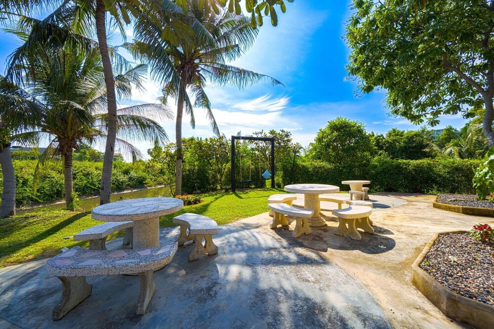 Fantastic 7 Bungalow Private Resort BR7