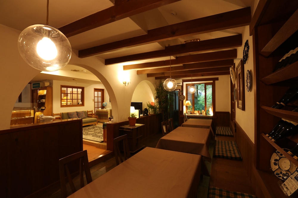 Inn of Amigos Yasuda Pension