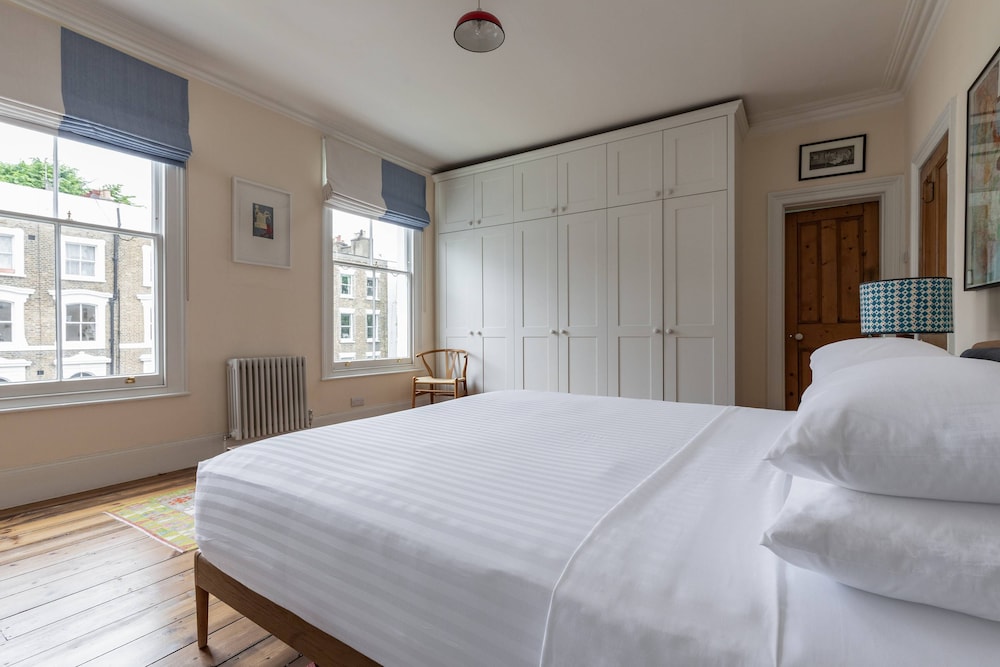 Englefield Road by Onefinestay