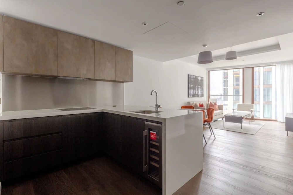 Luxurious 1BD Flat by the River Thames Near Vauxhall