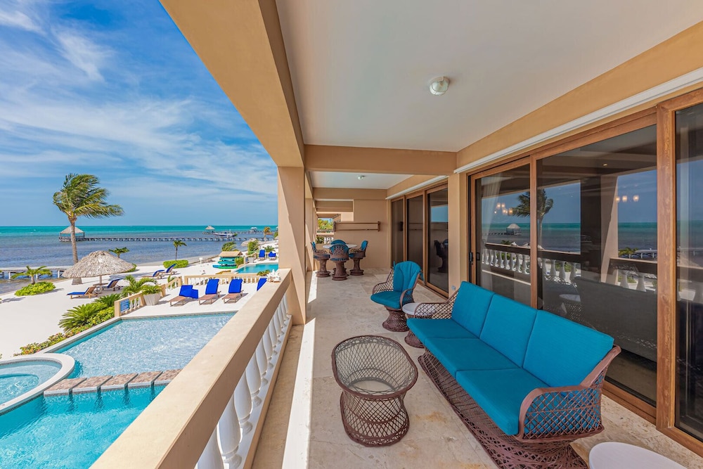 Hol Chan Ocean Front Residences