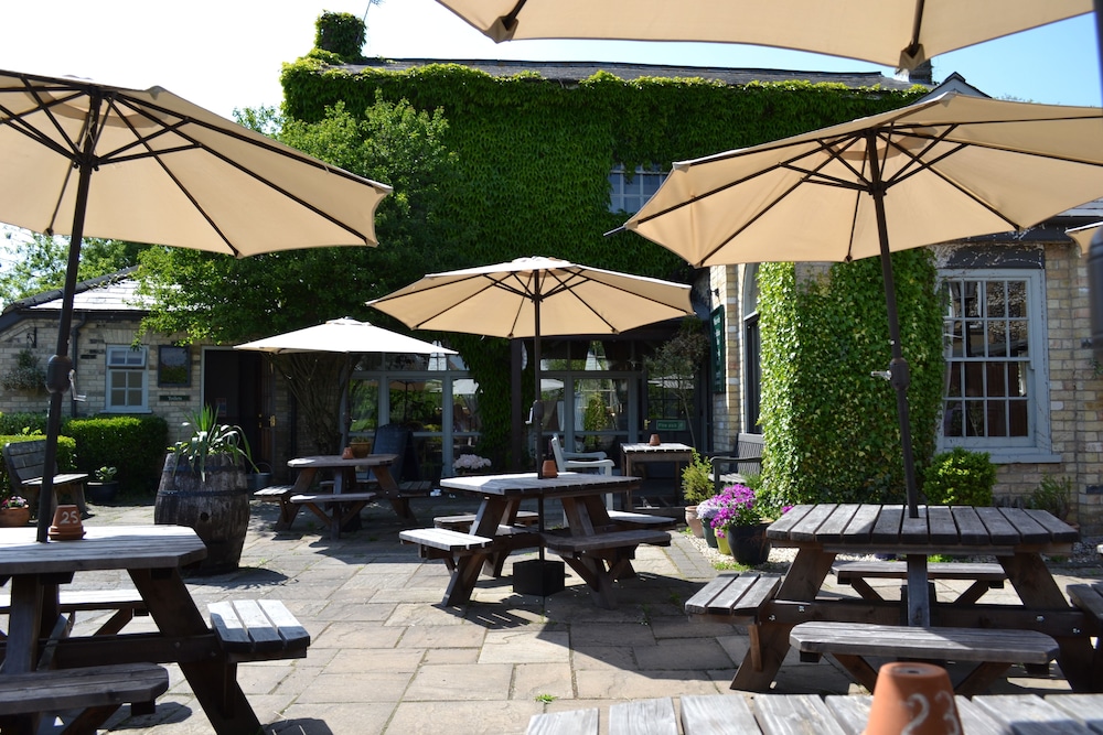 The White Hart Country Inn