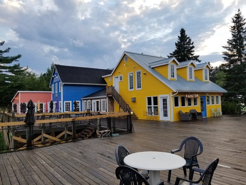 Kouch Chalets