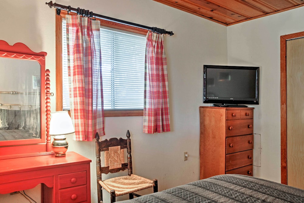 Ruidoso Cabin w/ Sunroom, Surrounded By Wildlife! view 4