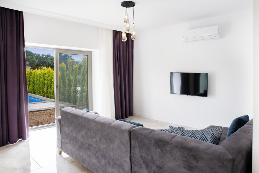 İmportantTravel BD4108 2Bedroomed Villa