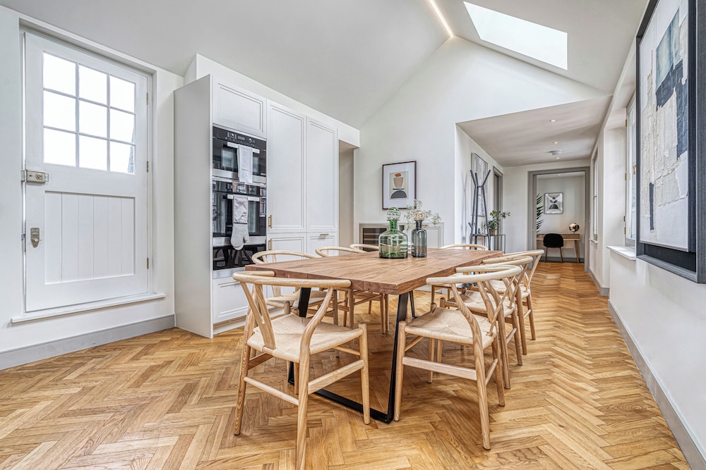 Luxury flats near Big Ben and London Eye