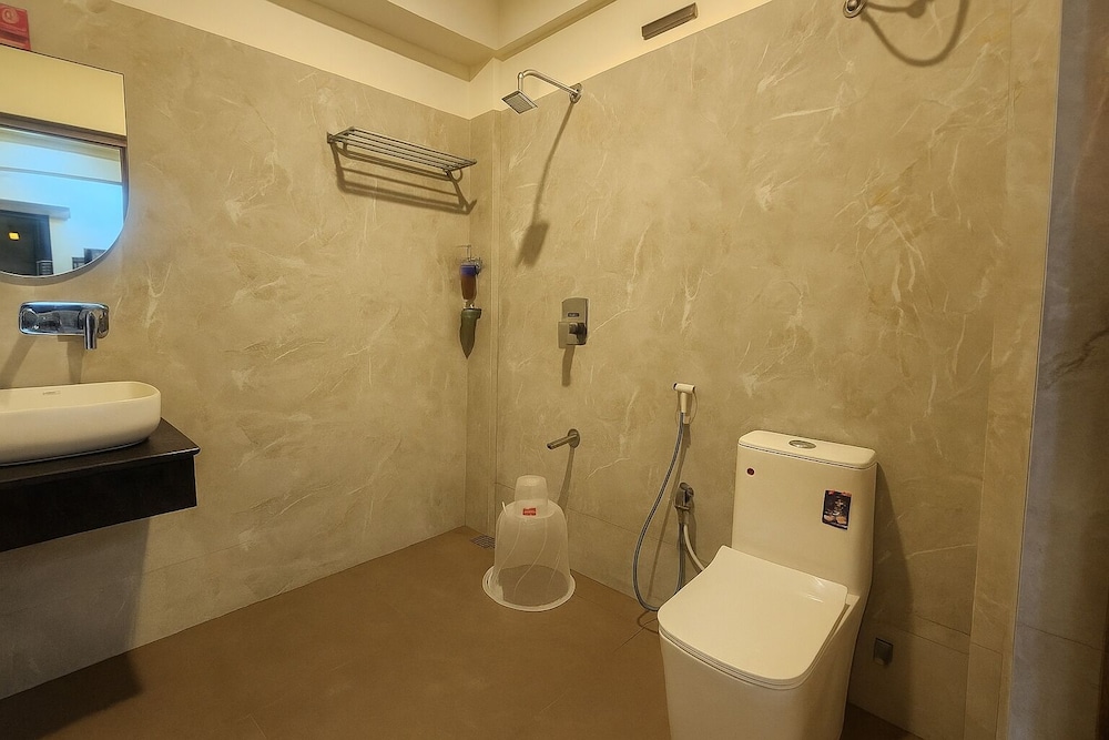 Hotel Maitreya Inn