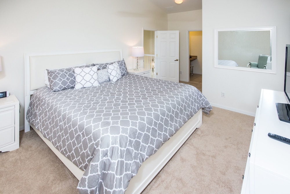 The Abbey at West Haven 254 - Image 2